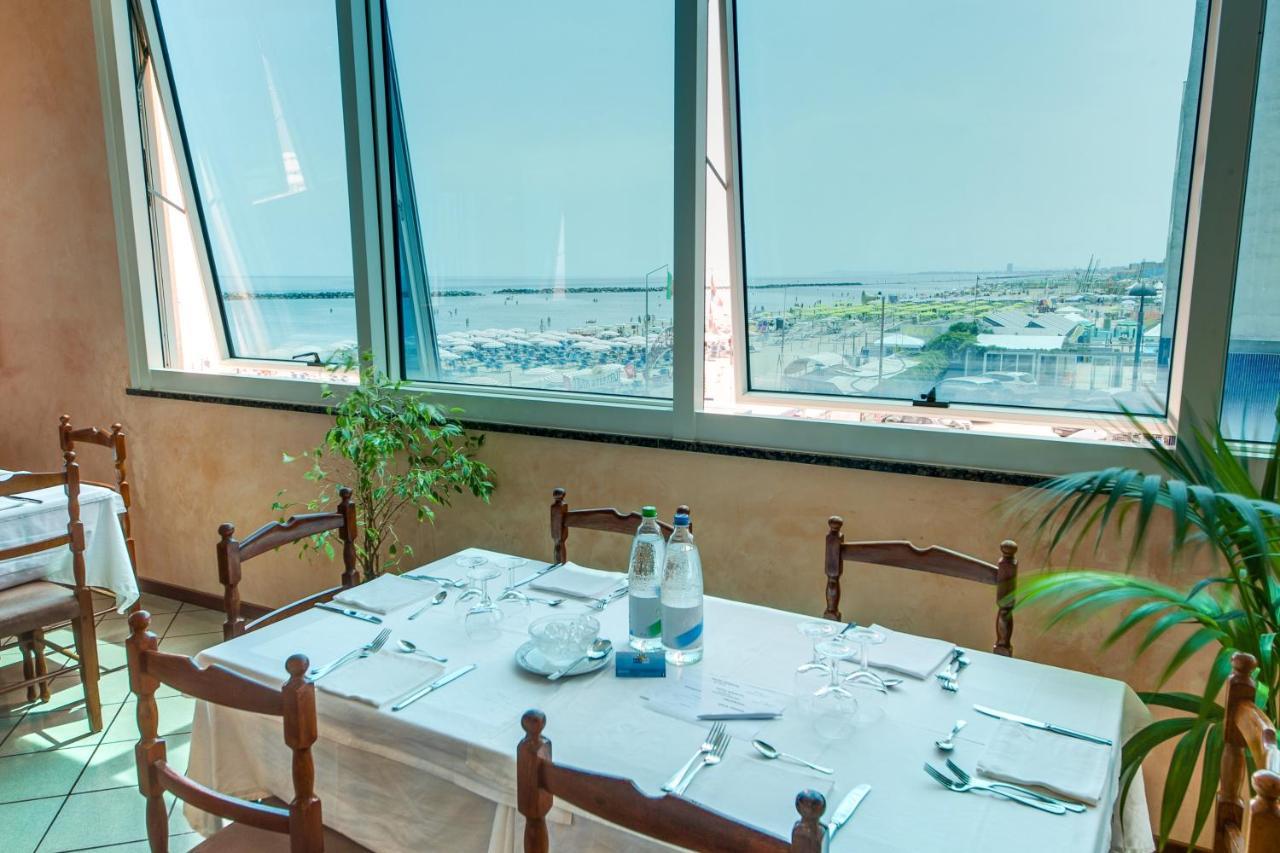 Hotel Majestic Bellaria-Igea Marina Exterior photo