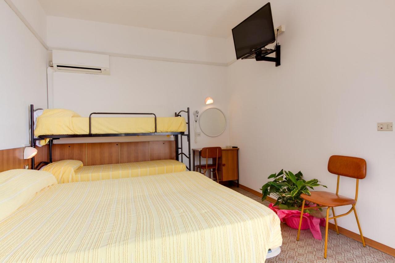 Hotel Majestic Bellaria-Igea Marina Exterior photo