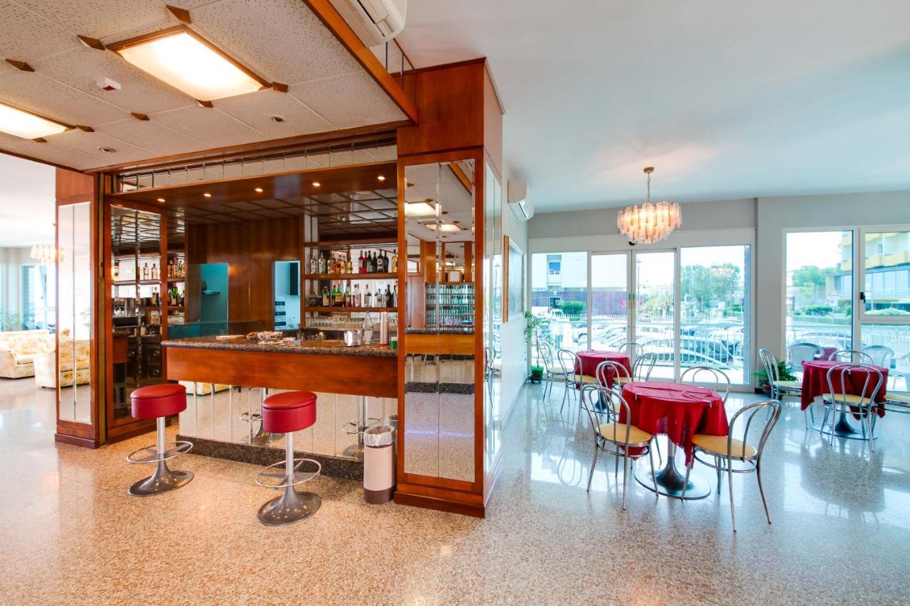 Hotel Majestic Bellaria-Igea Marina Exterior photo