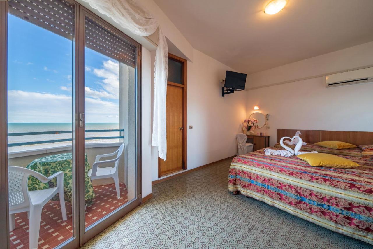 Hotel Majestic Bellaria-Igea Marina Exterior photo