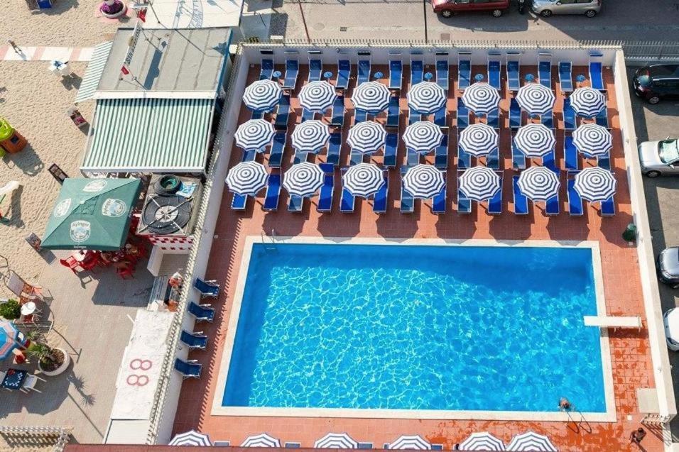 Hotel Majestic Bellaria-Igea Marina Exterior photo