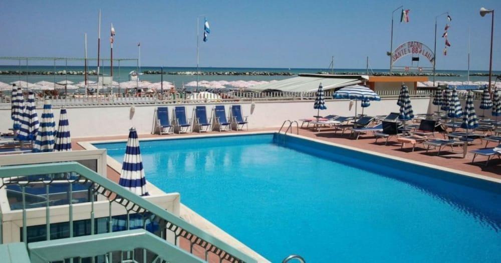 Hotel Majestic Bellaria-Igea Marina Exterior photo