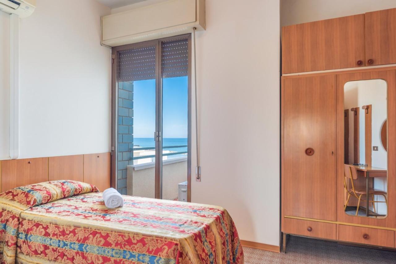 Hotel Majestic Bellaria-Igea Marina Exterior photo