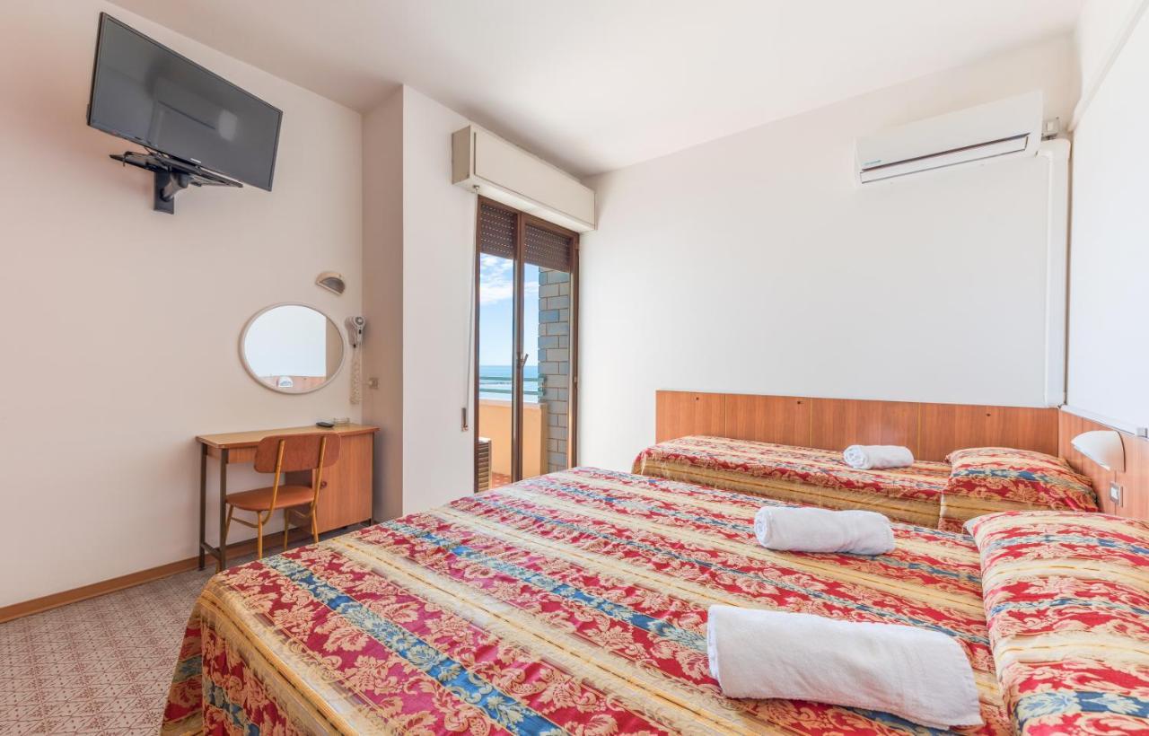 Hotel Majestic Bellaria-Igea Marina Exterior photo