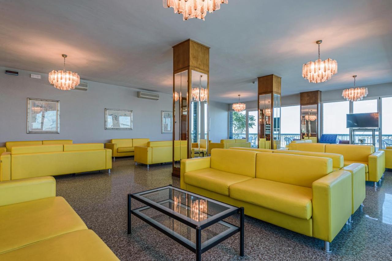 Hotel Majestic Bellaria-Igea Marina Exterior photo
